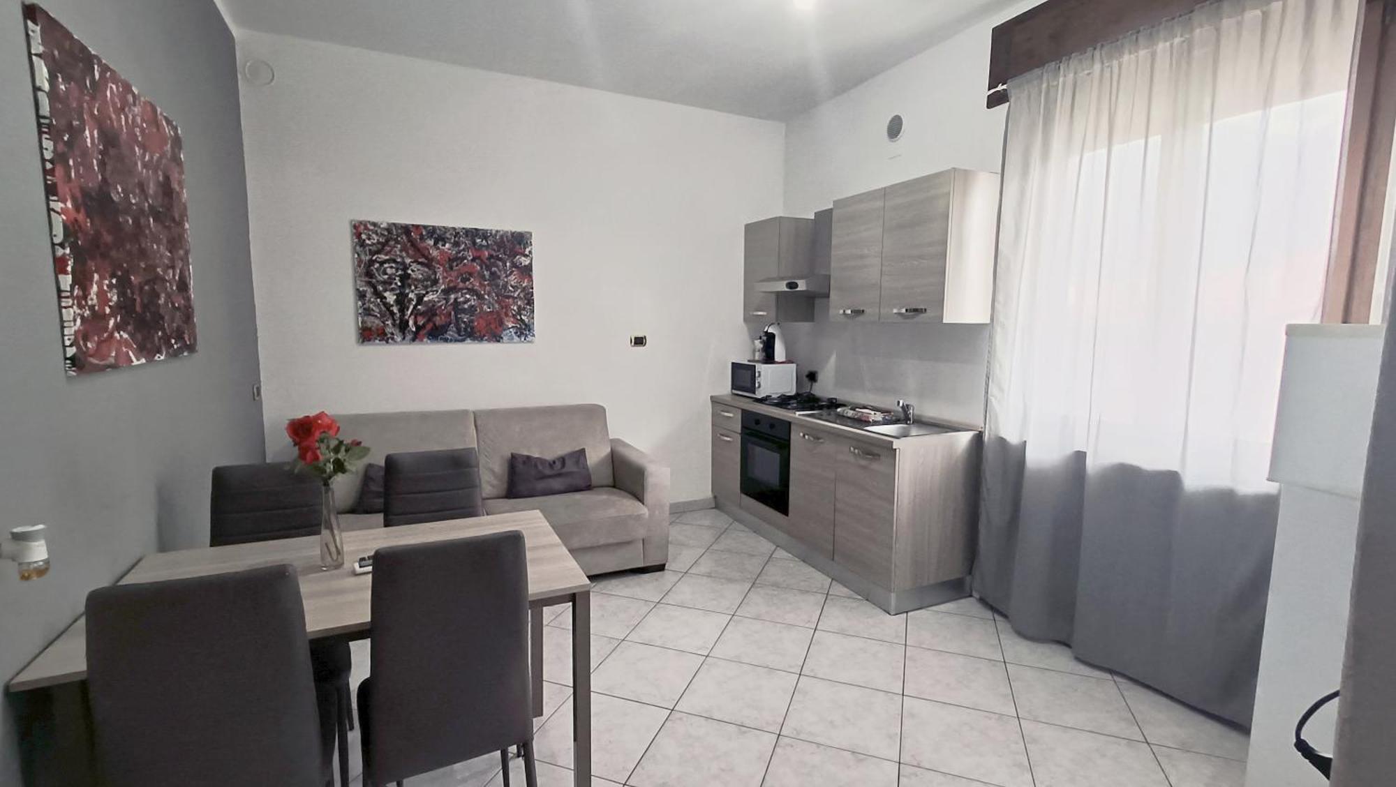 Affittacamere Valchiavenna - Foresteria Lombarda Con Parcheggio Privato Sul Posto! Apprezzata Gestione Familiare Dal 2012, Qualita-Prezzo Top! "Guest-House With Private Parking On Site! Appreciated Family Management Since 2012, Quality-Price Top!" 外观 照片