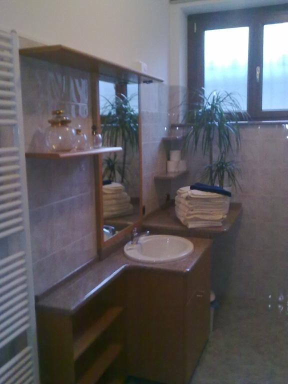 Affittacamere Valchiavenna - Foresteria Lombarda Con Parcheggio Privato Sul Posto! Apprezzata Gestione Familiare Dal 2012, Qualita-Prezzo Top! "Guest-House With Private Parking On Site! Appreciated Family Management Since 2012, Quality-Price Top!" 客房 照片