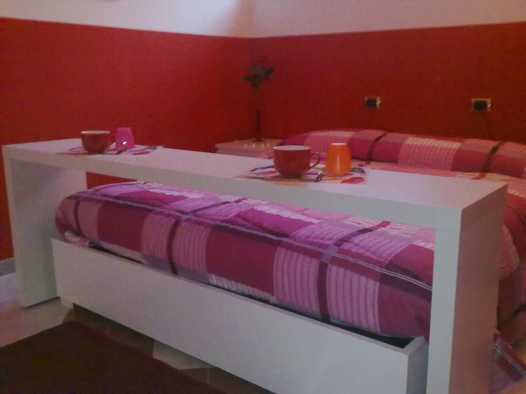 Affittacamere Valchiavenna - Foresteria Lombarda Con Parcheggio Privato Sul Posto! Apprezzata Gestione Familiare Dal 2012, Qualita-Prezzo Top! "Guest-House With Private Parking On Site! Appreciated Family Management Since 2012, Quality-Price Top!" 客房 照片