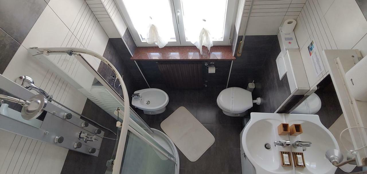 Affittacamere Valchiavenna - Foresteria Lombarda Con Parcheggio Privato Sul Posto! Apprezzata Gestione Familiare Dal 2012, Qualita-Prezzo Top! "Guest-House With Private Parking On Site! Appreciated Family Management Since 2012, Quality-Price Top!" 外观 照片