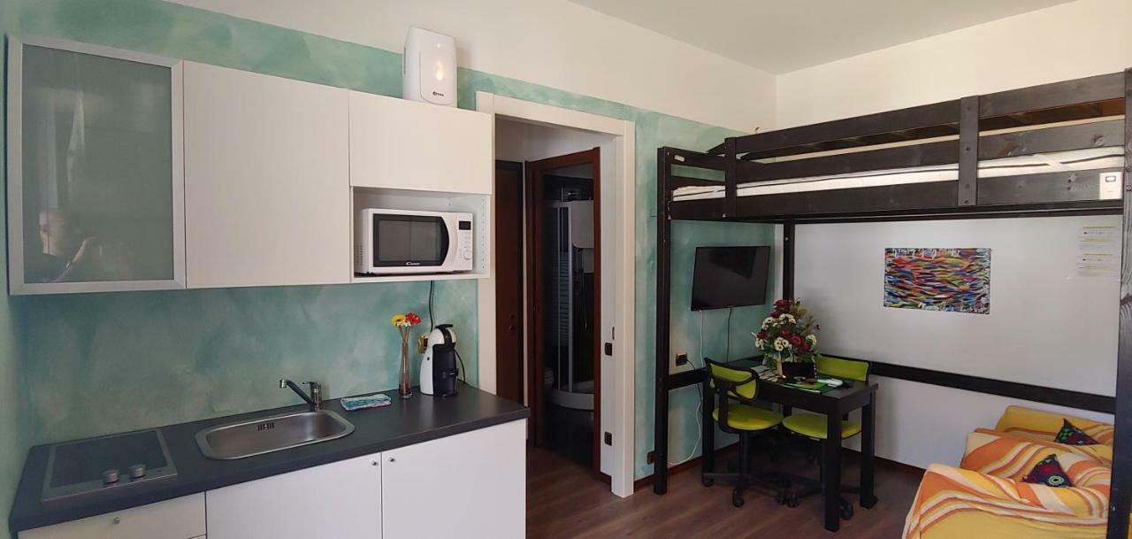 Affittacamere Valchiavenna - Foresteria Lombarda Con Parcheggio Privato Sul Posto! Apprezzata Gestione Familiare Dal 2012, Qualita-Prezzo Top! "Guest-House With Private Parking On Site! Appreciated Family Management Since 2012, Quality-Price Top!" 外观 照片